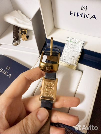 Часы Ника женские золотые