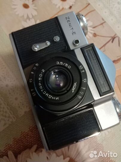 Пленочный фотоаппарат зенит