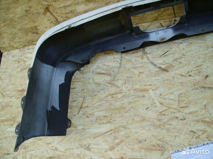 Бампер задний Toyota Corona Exiv T180 Белыйцарапин