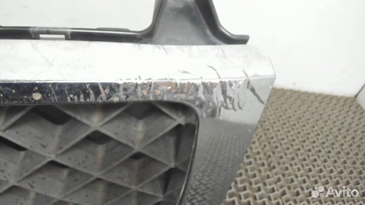 Решетка радиатора Nissan Armada, 2006