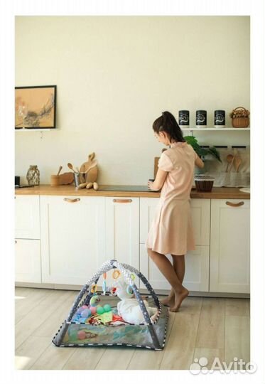 Развивающий коврик с дугами и шариками
