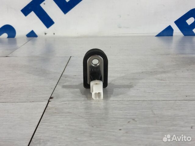 Концевик двери KIA RIO 3 рест 1.4 AT хетчбэк