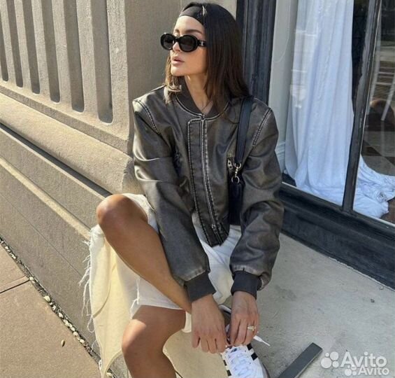 Кожаный бомбер zara