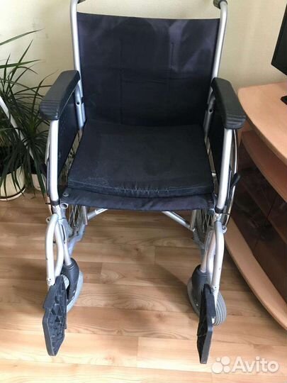 Инвалидная коляска складная бу