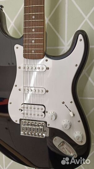 Новая, электрогитара squier для новичка