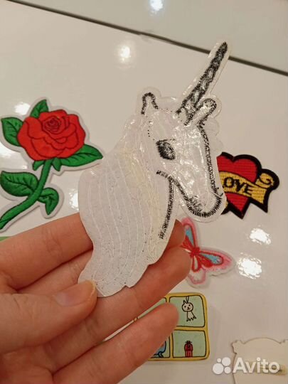 Нашивки и значки