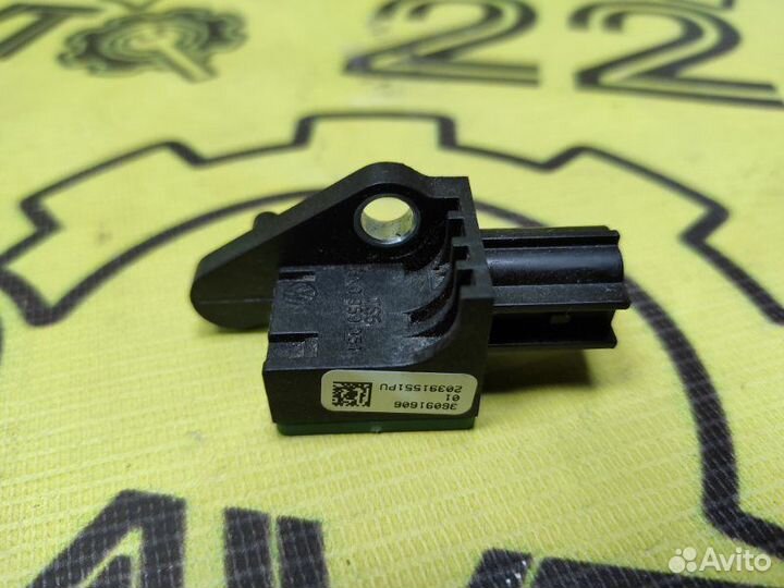 Датчик Airbag задний левый Volkswagen Tiguan cawb