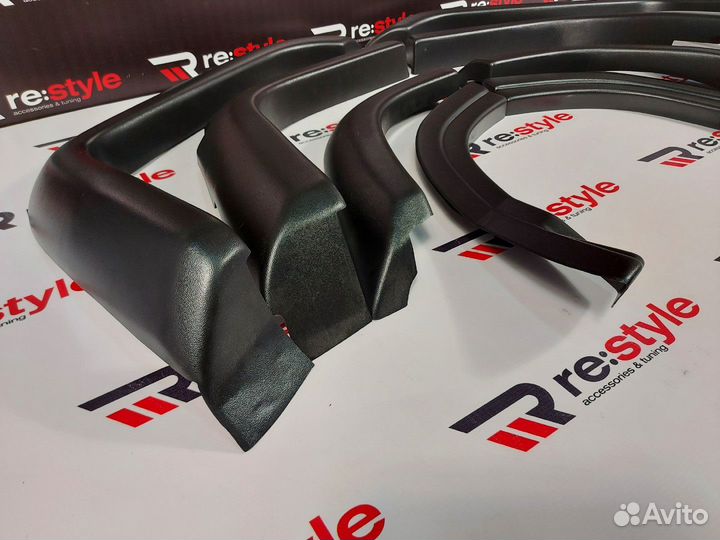 Фендера Toyota Land Cruiser Prado 78 R2614