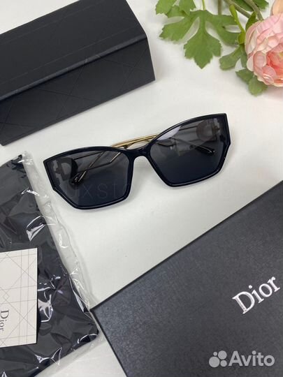 Солнцезащитные очки женские Dior