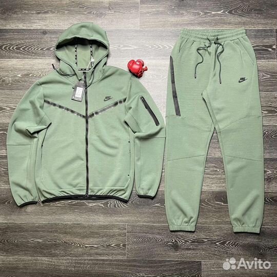 Костюмы Nike Tech Fleece 4 цвета