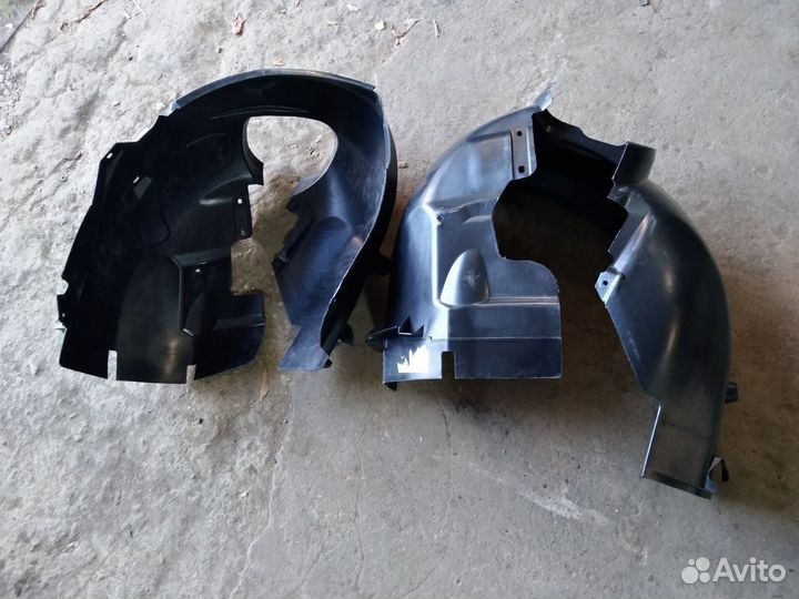 Подкрылок локер передний Ford Focus 3 2011-18