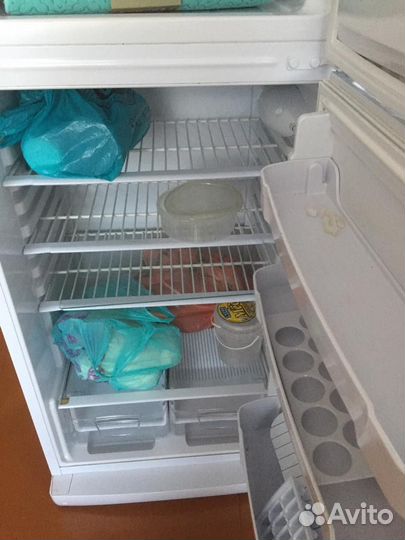 Холодильник indesit