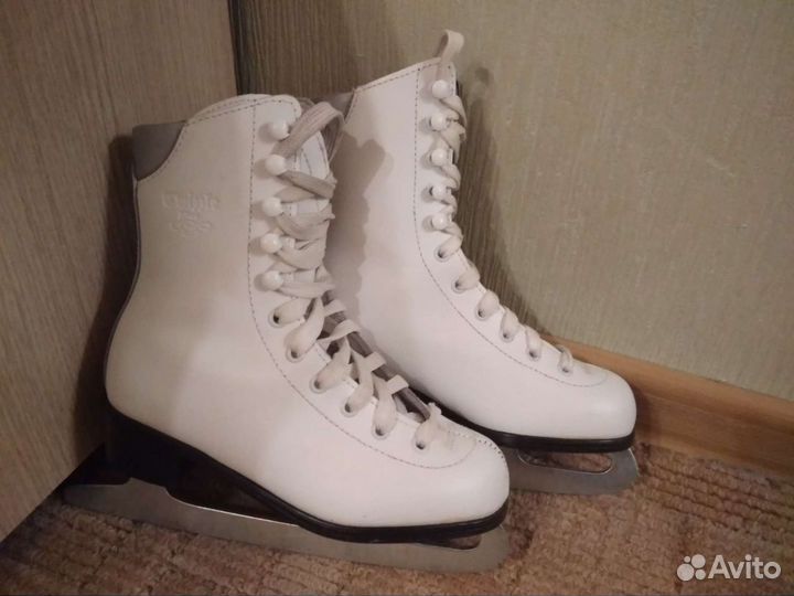 Коньки для девочки размер 33