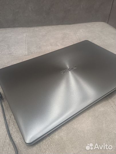 Продаю ноутбук asus на i5