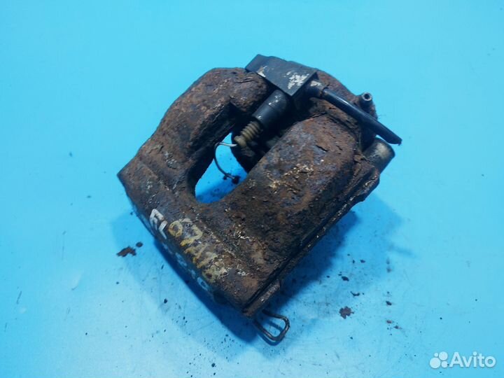 Суппорт передний левый для Mercedes-Benz W210