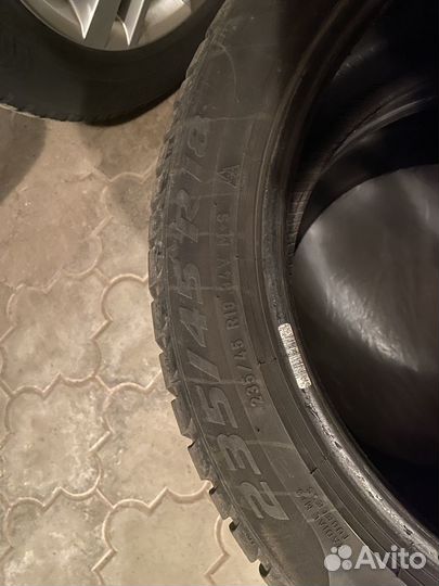 Pirelli Carrier 235/45 R18