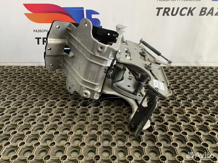 Кронштейн рулевой колонки Renault T