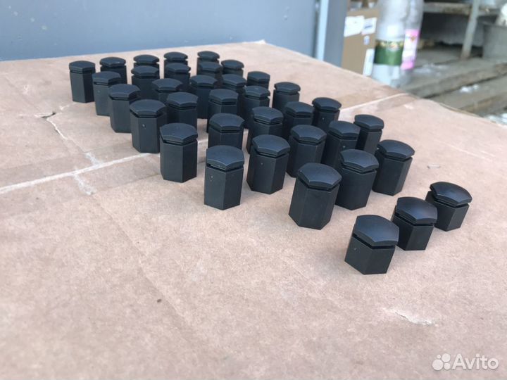 Opel Astra H/Zafira B Колпак колесного болта на 17