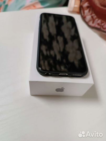 Телефон iPhone 6