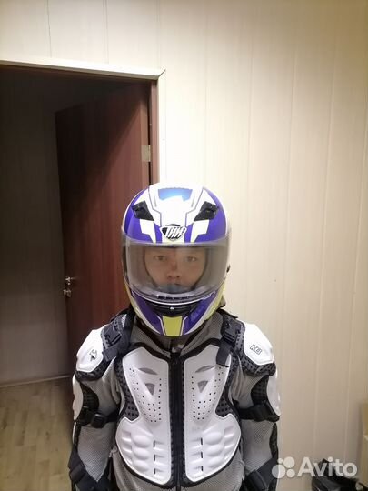 Продам шлем интеграл THH