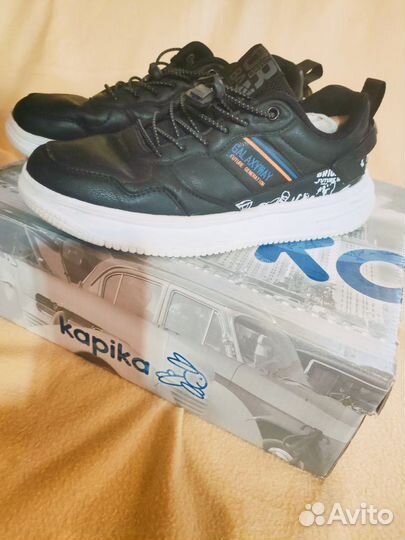 Обувь и вещи на подростка