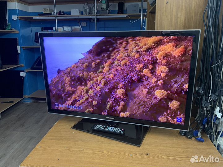 Телевизор ЖК samsung ue40d5000pw