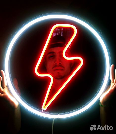 Неоновая вывеска