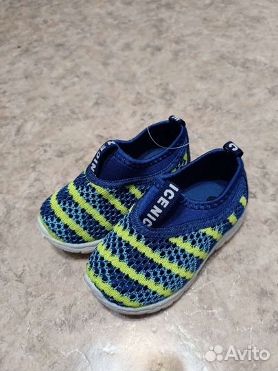 Кросовки для мальчика. Новые