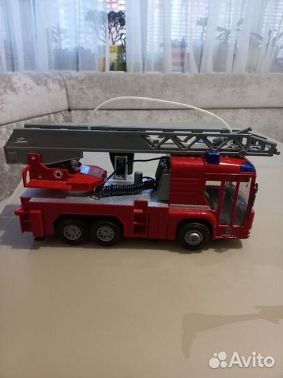Пожарная машина игрушка