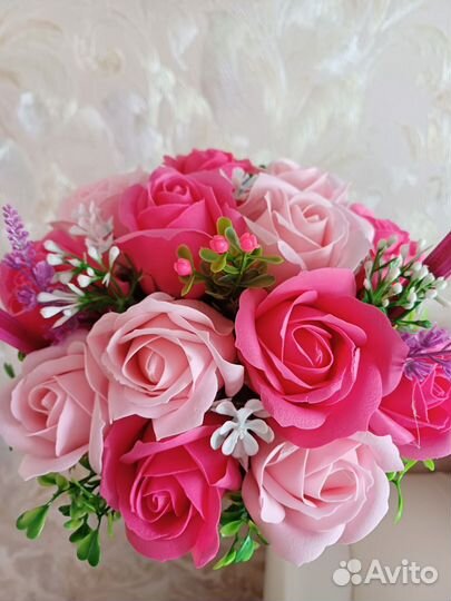 Букет из мыльных роз в корзине