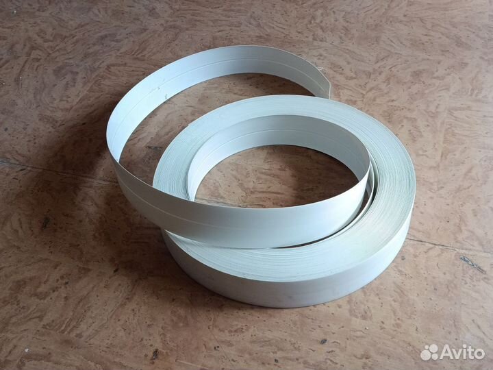 Пластиковый 35 уголок