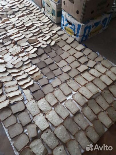 Сухой хлеб для животных