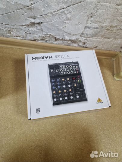 Микшерный пульт behringer xenyx1002SFX