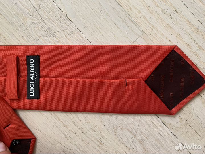 Галстук hugo boss, romano botta, luigi albino