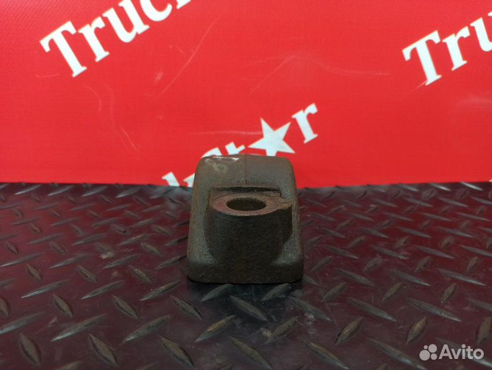 Кронштейн заднего стабилизатора