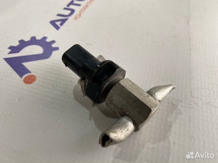 Датчик давления компрессора кондиционера Mercedes