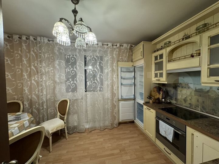 2-к. квартира, 72,4 м², 7/10 эт.