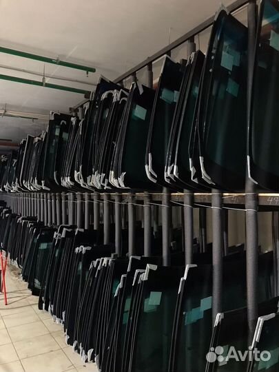 Лобовое стекло Ниссан Ад Вингроуд