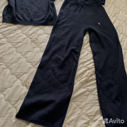 Трикотажный костюм женский брючный