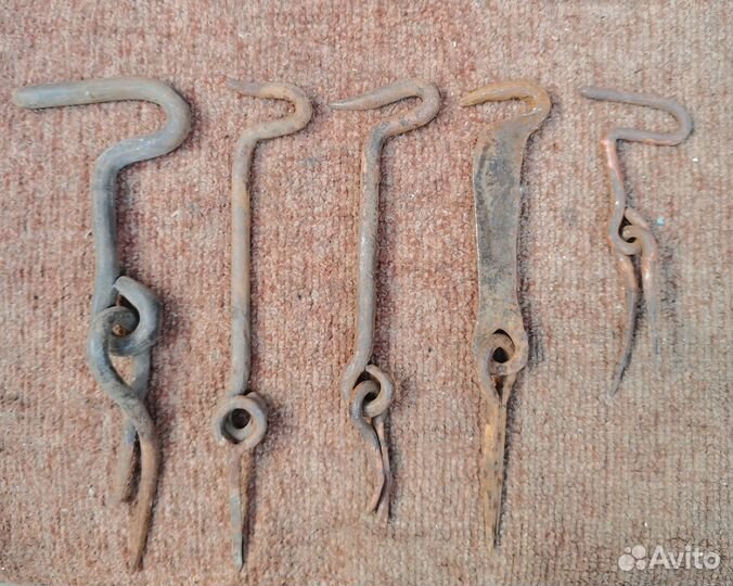 Крючок накидной дверной мощный