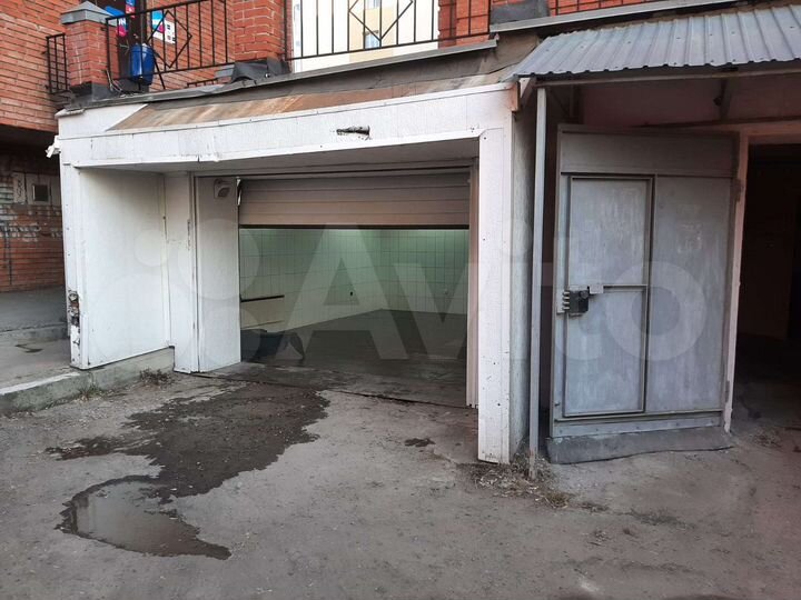 Гараж, > 30 м²