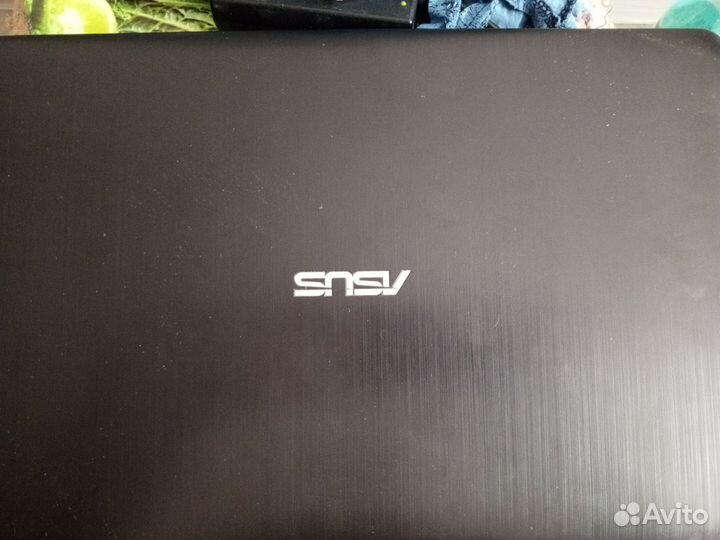 Ноутбук asus