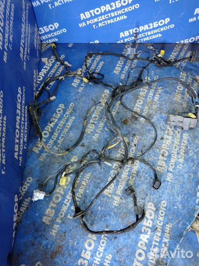 Проводка салона Toyota Avensis седан 1AZ-FSE 2005