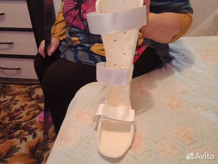 Тутор на голеностопный сустав,и на руку