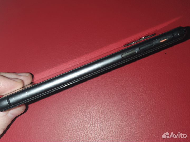 Чехол на iPhone 11