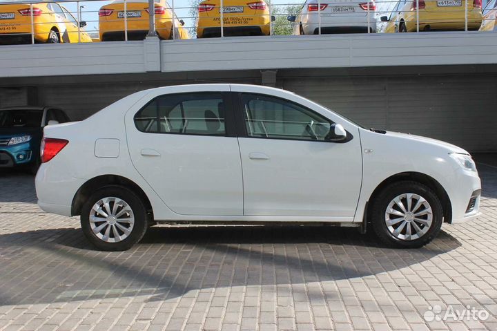 Renault Logan 1.6 AT, 2020, 102 034 км