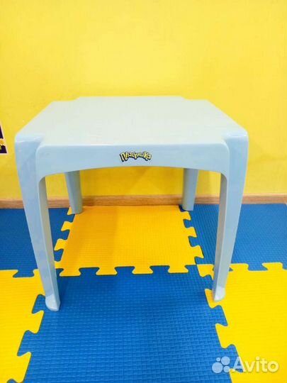 Детский столик