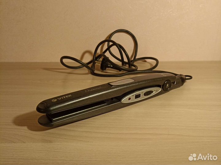 Выпрямитель для волос Vitek / плойка утюжок