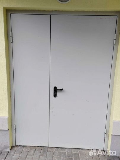 Дверь входная металлическая б/у