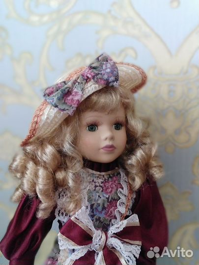 Фарфоровая винтажная куколка 40 см из Европы